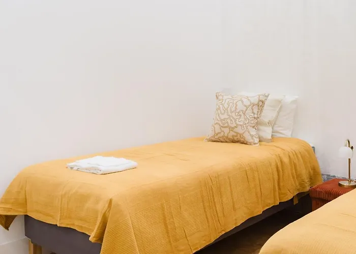 Heart Of Lisbon Luxe Stay For 10 *