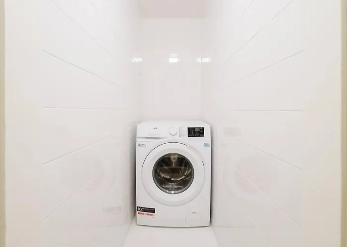 Heart Of Lisbon Luxe Stay For 10 * Lisboa