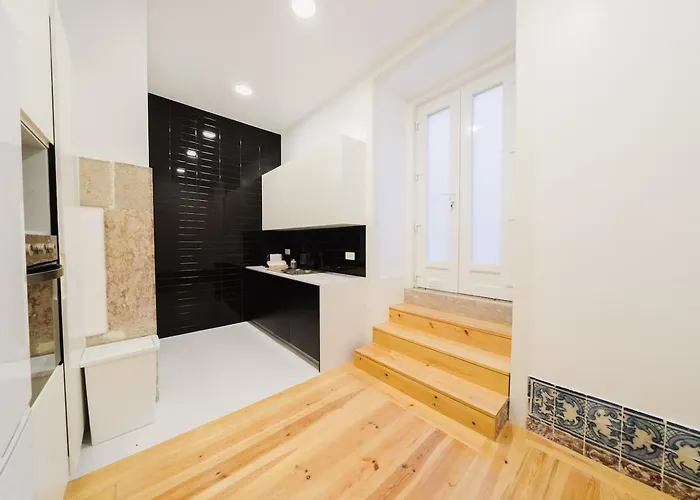 Heart Of Lisbon Luxe Stay For 10 *