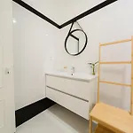 Heart Of Luxe For 10 Apartman