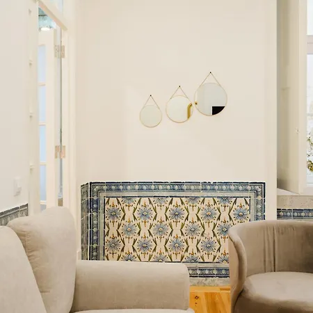 Heart Of Lisbon Luxe Stay For 10