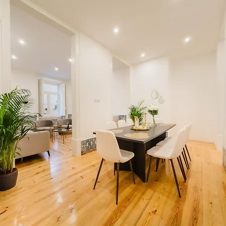 Heart Of Lisbon Luxe Stay For 10 Lisboa