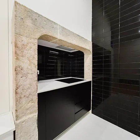 Heart Of Lisbon Luxe Stay For 10