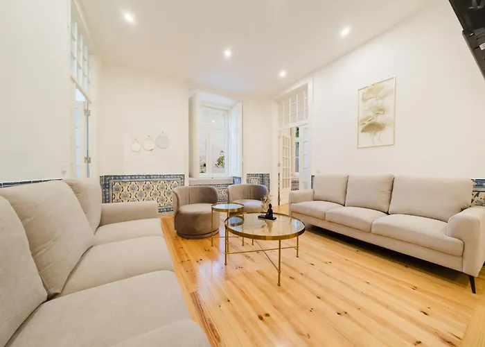 Apartment Heart Of Lisbon Luxe Stay For 10 Lisbon