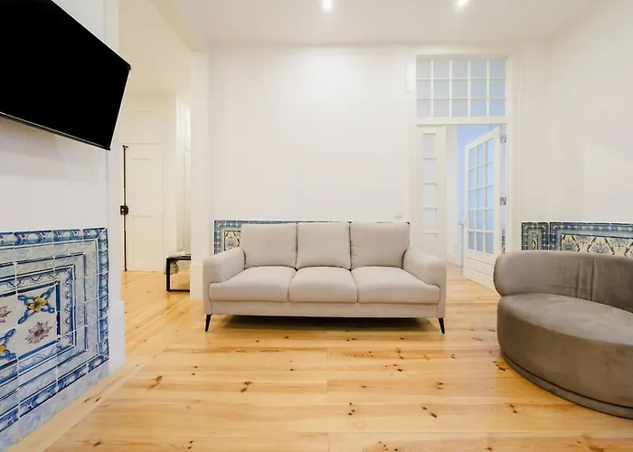 Heart Of Lisbon Luxe Stay For 10 * Lisbon