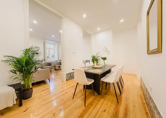 Heart Of Lisbon Luxe Stay For 10 Lisbon