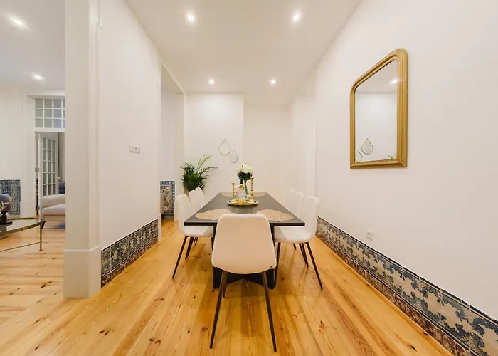 Heart Of Lisbon Luxe Stay For 10 * Lisbon