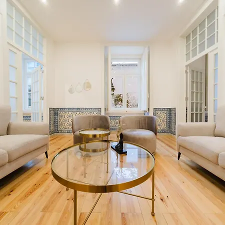 Heart Of Lisbon Luxe Stay For 10