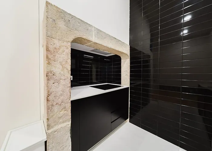 Heart Of Lisbon Luxe Stay For 10