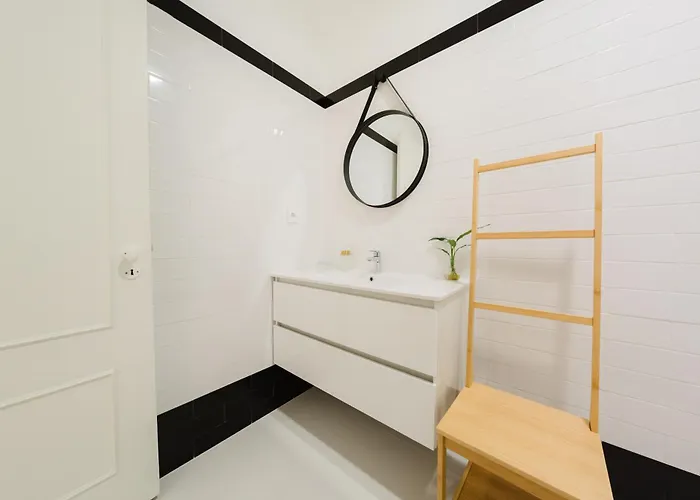 Heart Of Lisbon Luxe Stay For 10 Appartement